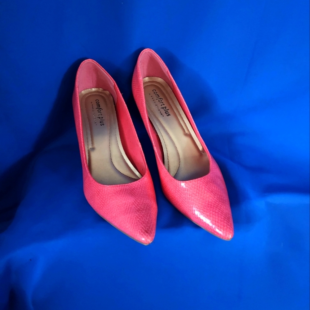 2 in heel pumps